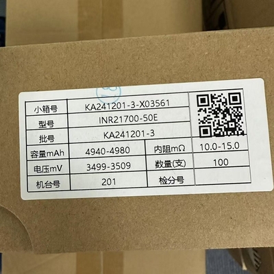 21700 pila de batería de iones de litio, 5000 mAh de capacidad, 3C 15A tasa de descarga.